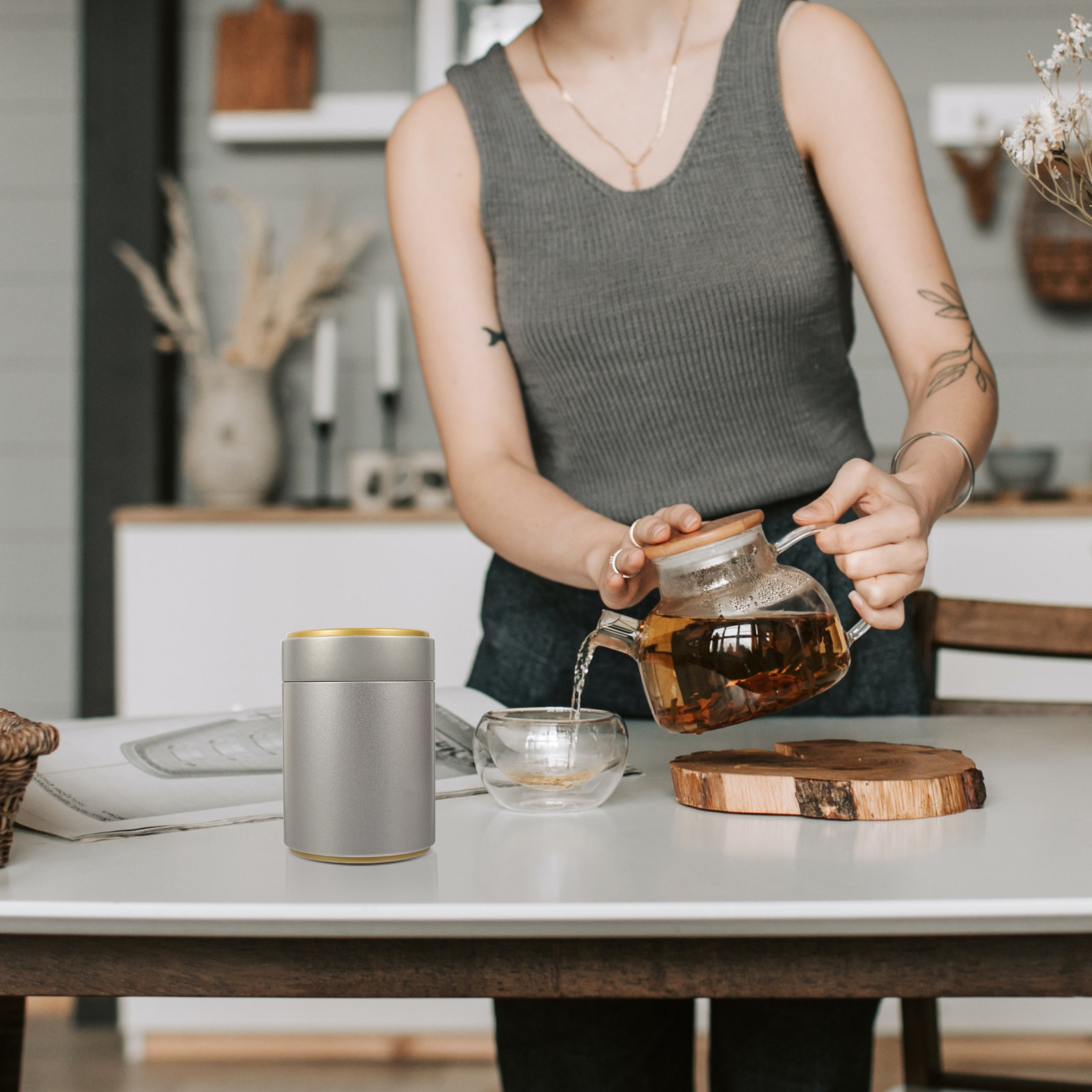 Elegant Sealed Tea Jar Tinplat - Coffee Tea Leaf And Bean のレビューと価格